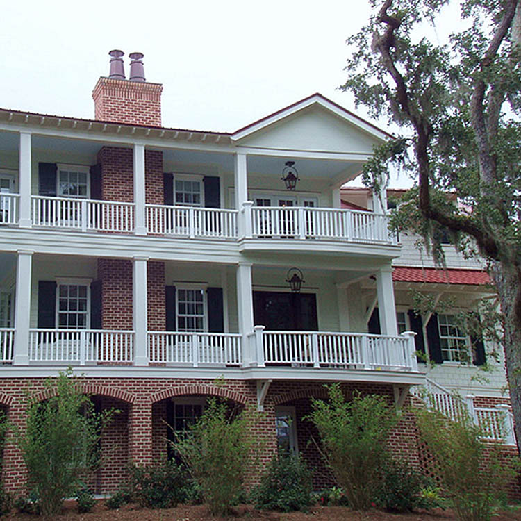 5 Easy Hacks to Maintain Your Exterior Window Shutters